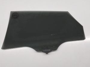 Hyundai i40 (2011–2026) Aizmugurējo sānu durvju stikls 834213Z020 - 5