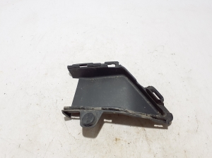 Cita priekšējā bampera detaļa - 622A75137R