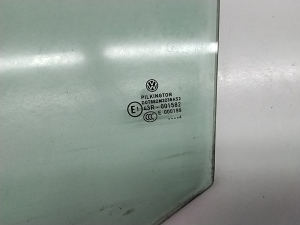 Volkswagen Touran II (2010–2015) Esiukse klaas 1T0845201D - 3