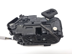 Volkswagen Golf VIII (2019–2026) Rear side door lock 5TA839016L - 8