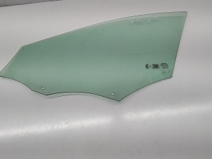 VOLVO V40 (2012–2019) Front door glass 31386763 - 5
