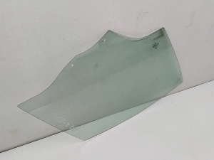 Peugeot 208 (2012–2019) Front door glass 9673360680 - 4