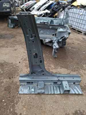 Dacia Duster P1310 (2024–2026) Center pillar - 3