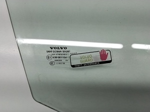 VOLVO XC60 (2008–2017) Priekšējo durvju stikls 31386797 - 4