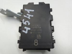 TOYOTA Yaris (2011–2020) Steuergerät 8910052030 - 3