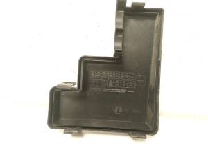 RENAULT Kadjar (2015–2026) Sicherungskastendeckel vorne 243824BA0A - 4