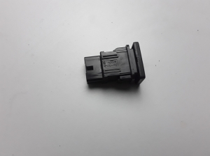 TOYOTA Yaris (2011–2020) ESP switch 8498802041 - 2