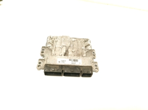 Motorsteuergerät - 237106677R
