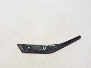 RENAULT Captur (2019–2026) Rear quarter window outer molding 833303582R - 4