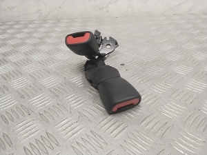 Aizmugurējā drošības jostas sprādze - A2958601800