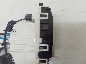 Mercedes Benz C-Class 204 (2007–2014) Rear side door lock A2047331708 - 2