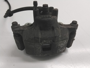 Étrier de frein avant - 4605A862