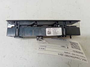Mercedes Benz C-Class 204 (2007–2014) Front door glass switch A2048700151 - 2