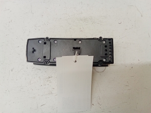 Mercedes Benz C-Class 204 (2007–2014) Front door glass switch A2048700151 - 3