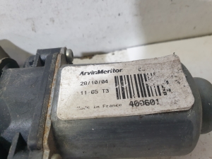 NISSAN Primera P12 (2001–2008) Aizmugurējo durvju logu pacēlājs 400601 - 3