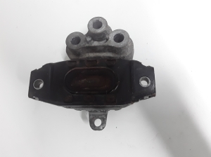 Opel Mokka (2012–2020) Motorlager 673AY600A - 3