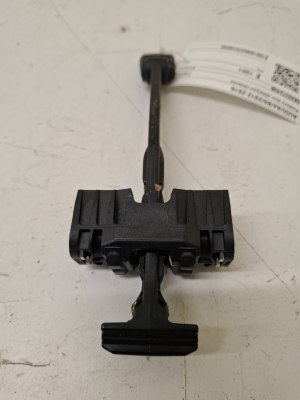 AUDI A4 B8 (2007–2016) Front door check 8K0837249B - 2