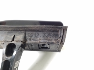  Priekinių durų išorinė atidarymo rankenėlė 