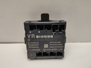   Front door control unit  - A1669006402 