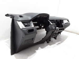 RENAULT Captur (2019–2026) Armatuurlaud 681001063R - 2