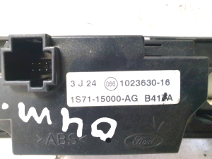 Ford Mondeo III (2000–2007) Salongi kell 102363016 - 2
