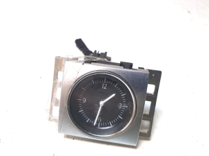 Interior clock - 194805815