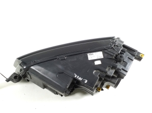 Skoda Karoq (2017–2026) Esituli ja selle osad - 9
