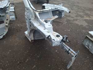 RENAULT Captur (2019–2026) Front outrigger 641007412R - 2