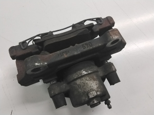 Opel Astra K (2015–2021) Front brake caliper 39031262 - 2