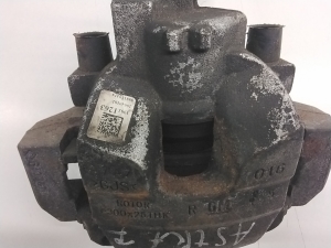 Opel Astra K (2015–2021) Front brake caliper 39031263 - 3