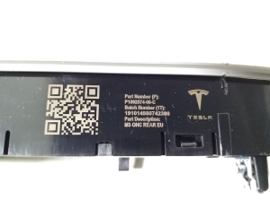 Tesla Model 3 3 (2016–2024) Tagumine sisevalgustuspaneel 109257400C - 2
