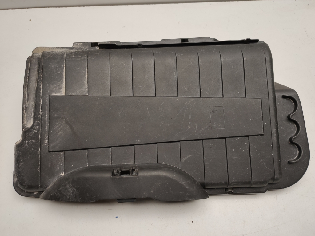 Mercedes Benz B-Class 246 (2011–2017) Battery cover A2465410005 Mercedes Benz B-Class 246 (2011–2017) Battery cover A2465410005