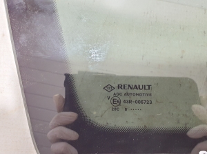 Dacia Duster (2017–2024) Seitenscheibe hinten (Karosserie) 833070057R - 3