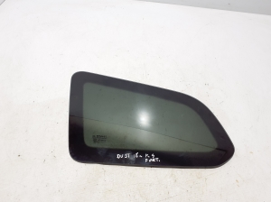   Rear quarter glass  - 833070057R 