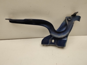 Hood hinge - A2468800228