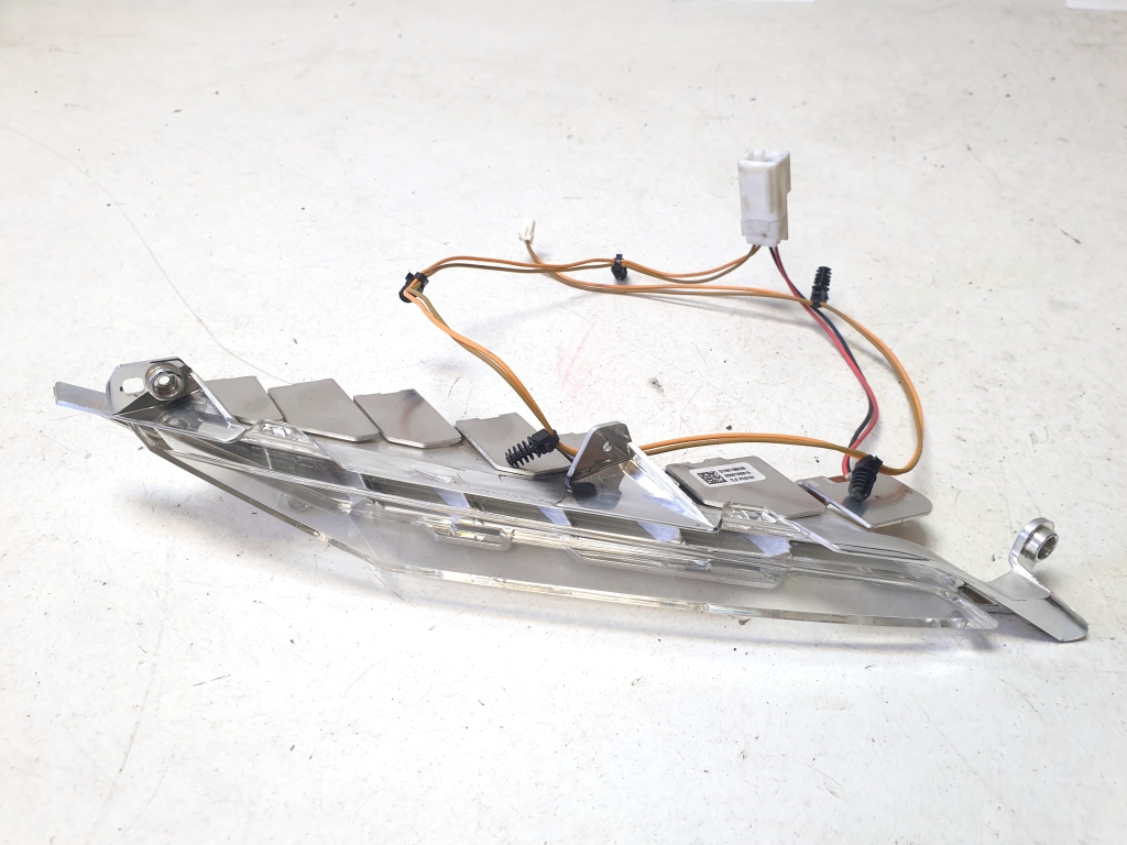 Hyundai Tucson (2015–2026) Sonstiges Teil des Scheinwerfers D792155C30 Hyundai Tucson (2015–2026) Sonstiges Teil des Scheinwerfers D792155C30
