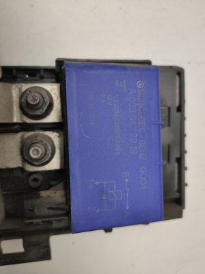 Mercedes Benz B-Class 246 (2011–2017) Fuse boxes A2465401350 - 4