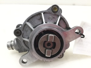 Vacuum pump - 8200478188