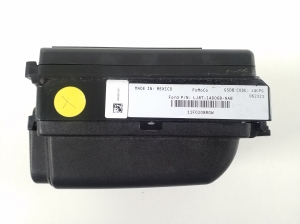 Ford Mustang Mach-E Mach-E (2020–2026) Kaitsmeplokid LJ8T14D068NAB - 3