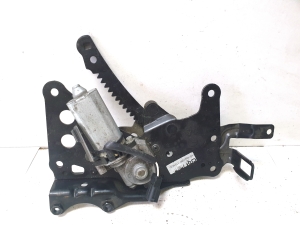 Aizmugurējā sēdekļa motors - 8258745