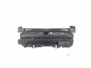 Mercedes Benz C-Class 204 (2007–2014) Vahejahuti õhusuunaja A2045050430 - 3