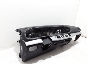 Mercedes Benz GLE-Class 167 (2019–2026) Salona panelis (torpēda) A1676809700 - 2
