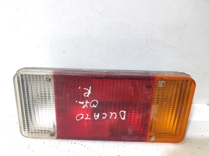  Žibintas galinis kampinis 