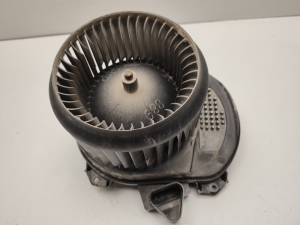 Mercedes Benz B-Class 246 (2011–2017) Salongi puhuri mootor A2469064200 - 2