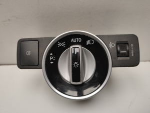 Commutateur d’allumage des feux de voiture - A2049053103