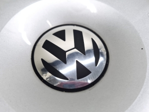 Volkswagen Tiguan (2007–2016) Ilukilp 7N0601147 - 8