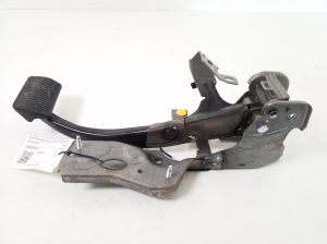 Ford Mustang Mach-E Mach-E (2020–2026) Piduripedaal LJ9C2D094AD - 2