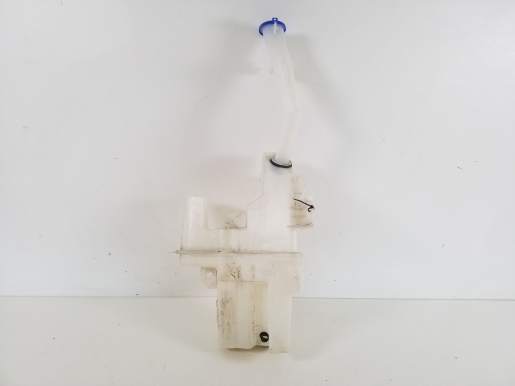 Ford Mustang Mach-E Mach-E (2020–2026) Front washer fluid reservoir LJ8B17B613AG Ford Mustang Mach-E Mach-E (2020–2026) Front washer fluid reservoir LJ8B17B613AG