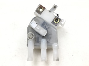 NISSAN Almera Tino V10 (2000–2006) Bremsflüssigkeitsbehälter - 2