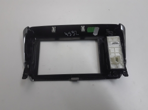  Magnetolos kita detalė 